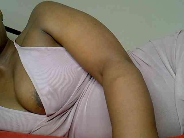 LAYLAAH webcam