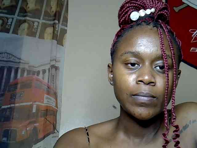 LAYLAAH webcam