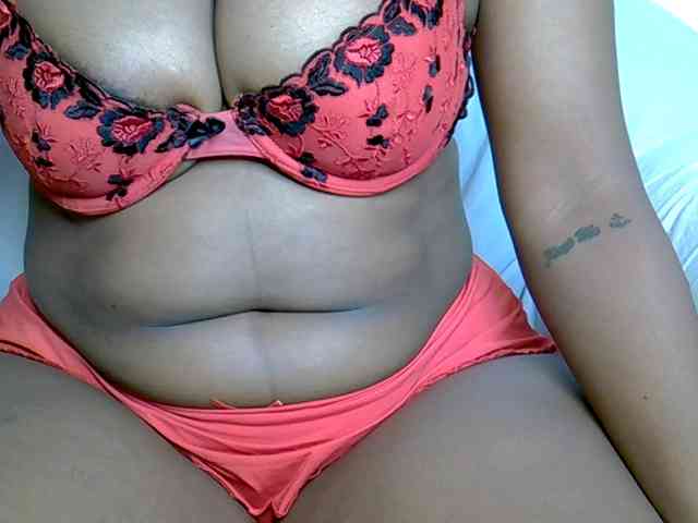LAYLAAH webcam