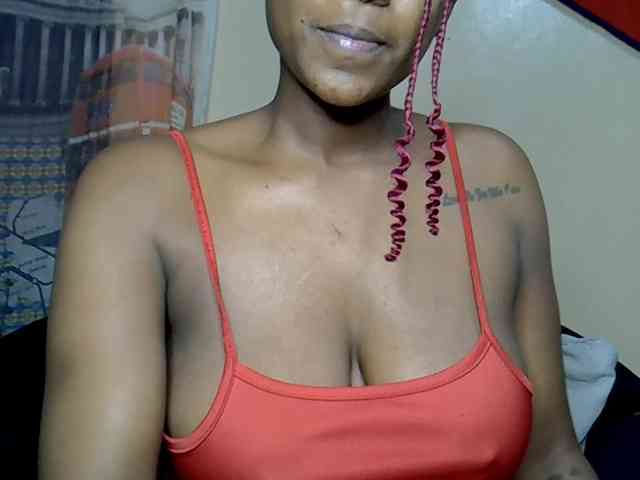 LAYLAAH webcam
