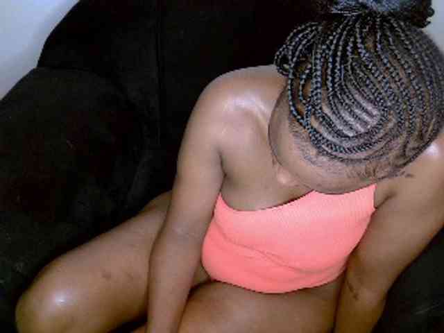 Model: SquirtLaylaah