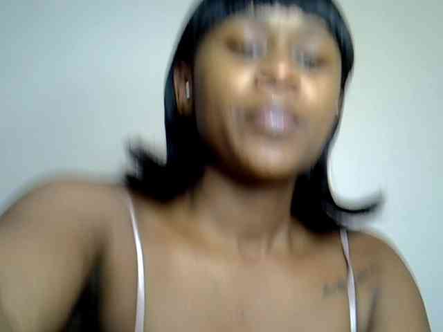 LAYLAAH webcam