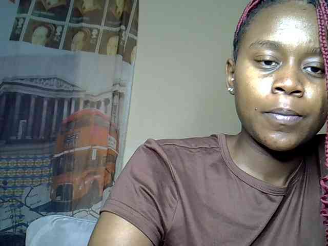 LAYLAAH webcam