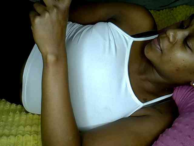 LAYLAAH webcam