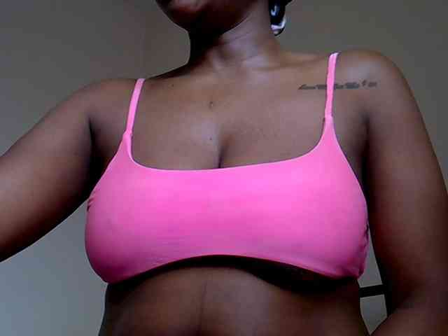 LAYLAAH webcam
