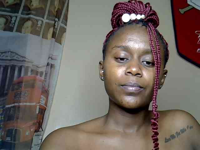 LAYLAAH webcam
