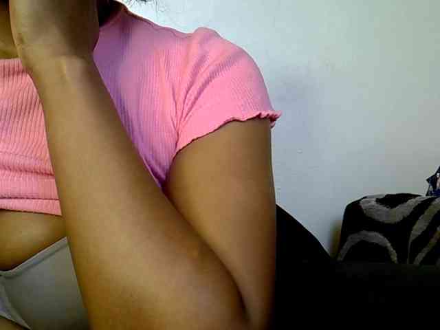 LAYLAAH webcam