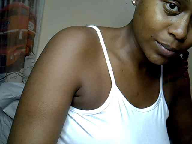 LAYLAAH webcam