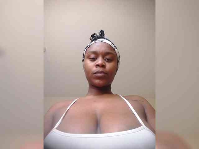 LAYLAAH webcam