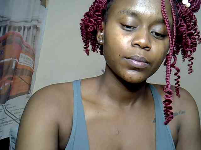 LAYLAAH webcam