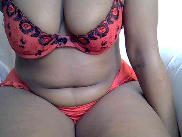 LAYLAAH webcam