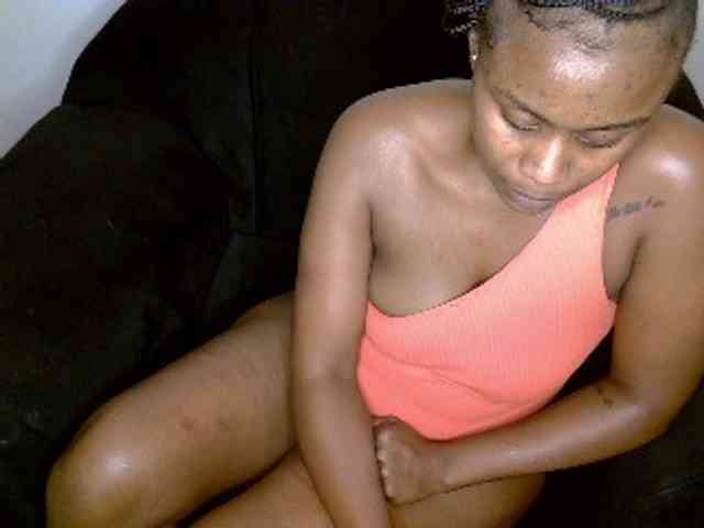 SquirtLaylaah webcam