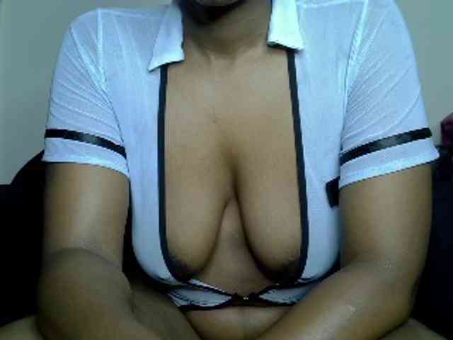 LAYLAAH webcam