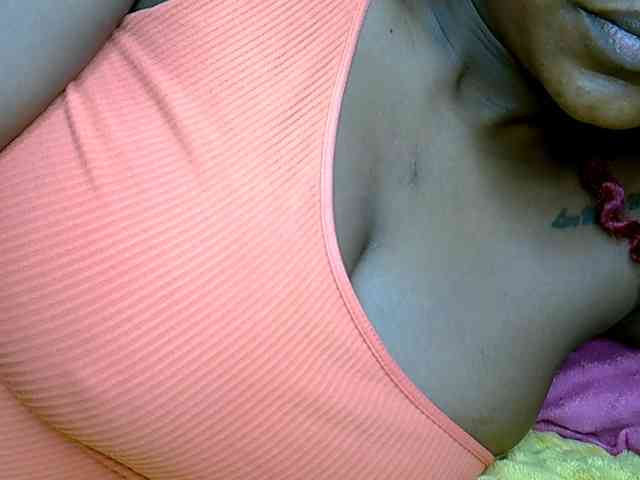 Model: LAYLAAH