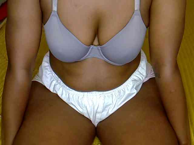 Model: SquirtLaylaah