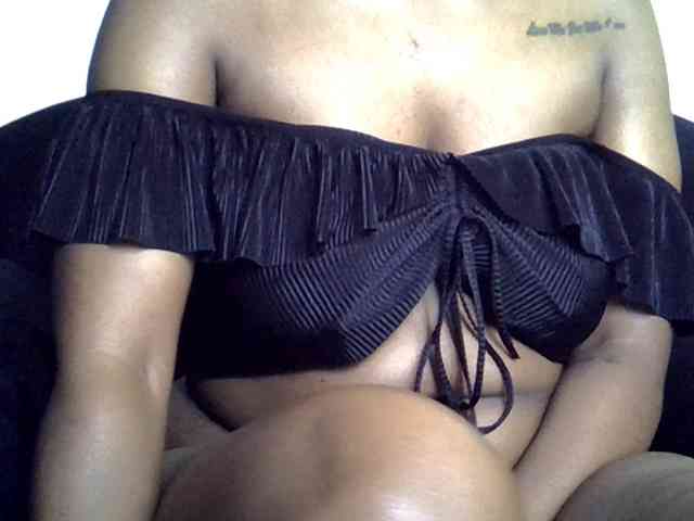 LAYLAAH webcam