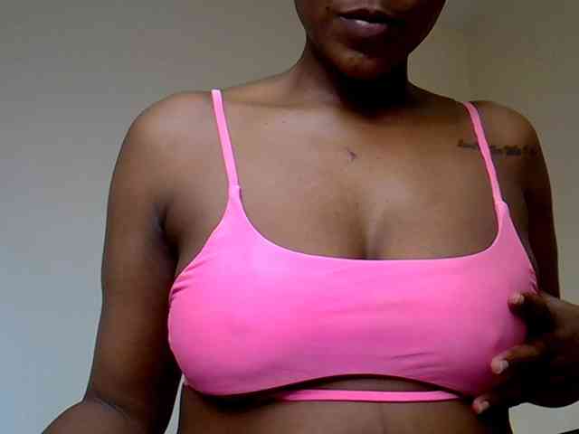 LAYLAAH webcam