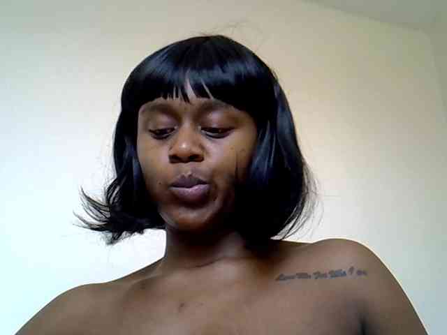 LAYLAAH webcam