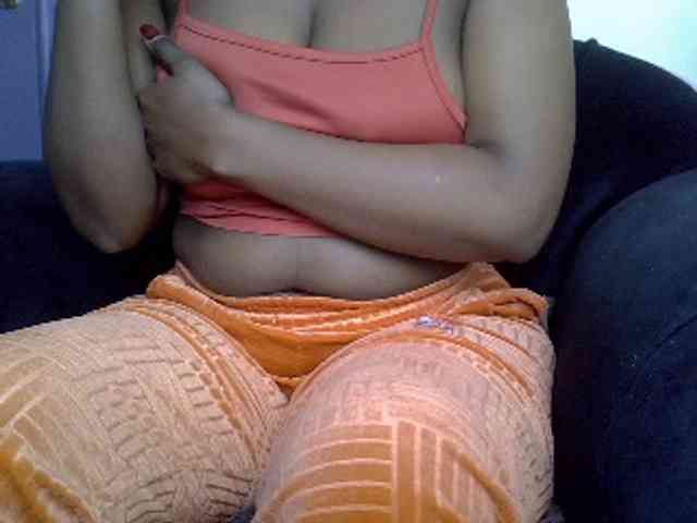 LAYLAAH webcam