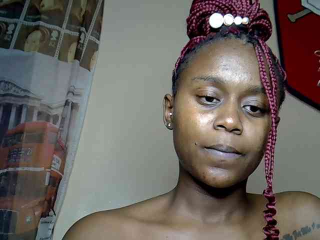 LAYLAAH webcam