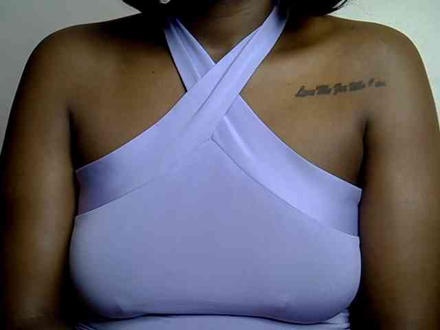 LAYLAAH webcam