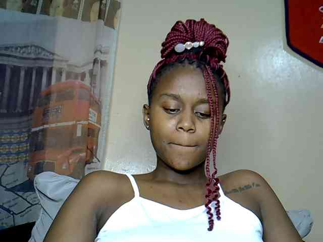LAYLAAH webcam