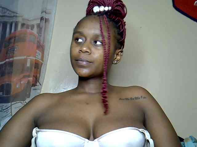 LAYLAAH webcam