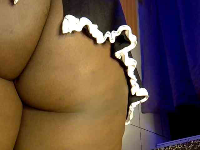 LAYLAAH webcam