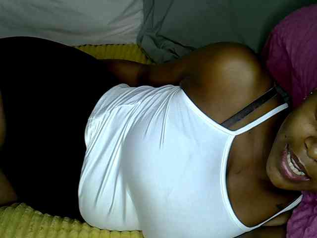LAYLAAH webcam