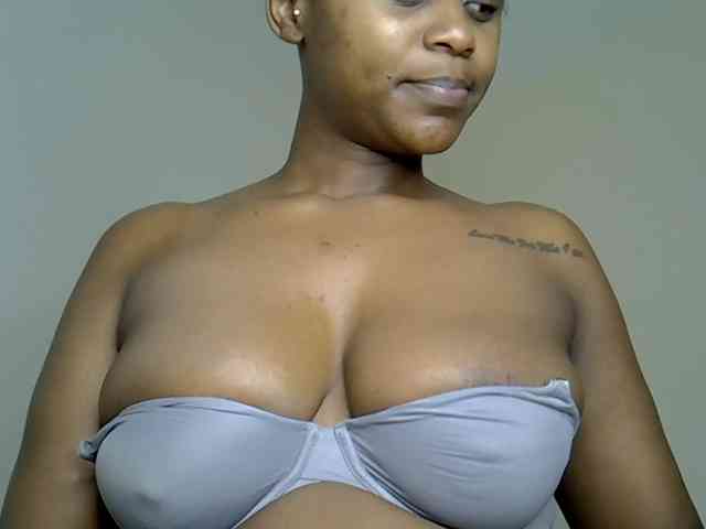 LAYLAAH webcam
