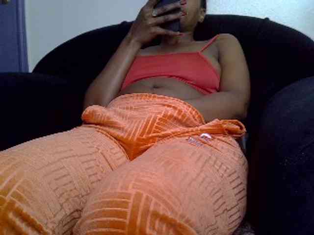 LAYLAAH webcam