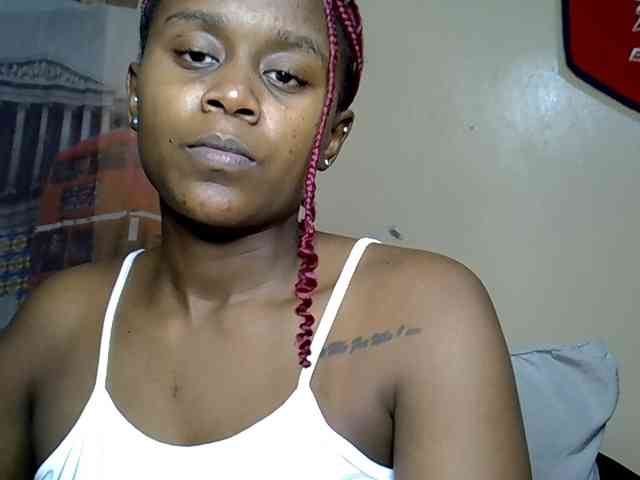 LAYLAAH webcam