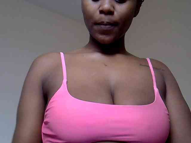 LAYLAAH webcam