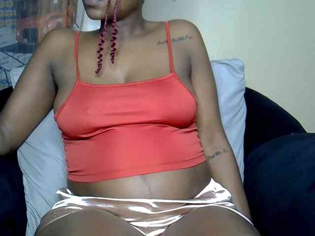 Modella: LAYLAAH