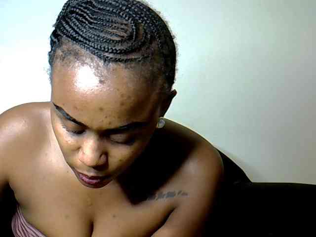 Model: SquirtLaylaah