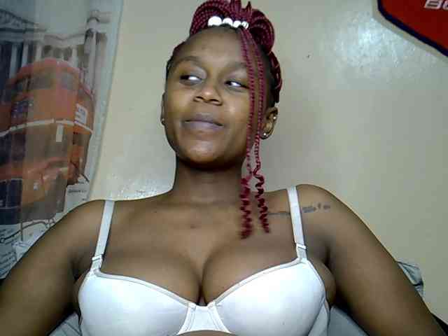 LAYLAAH webcam