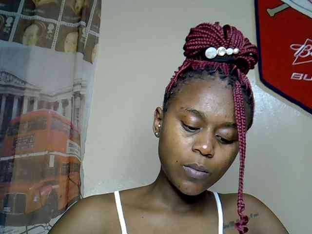 LAYLAAH webcam