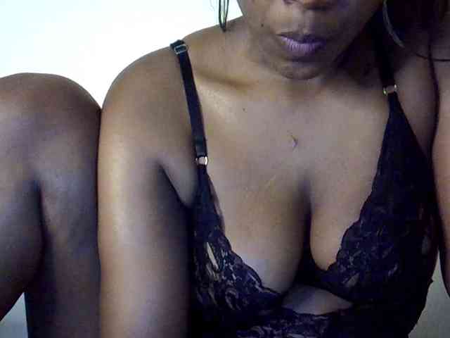 LAYLAAH webcam