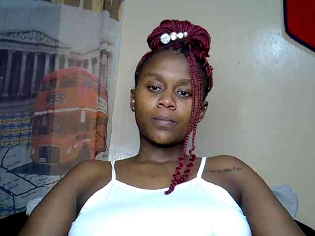 LAYLAAH webcam