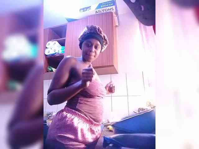 LAYLAAH webcam