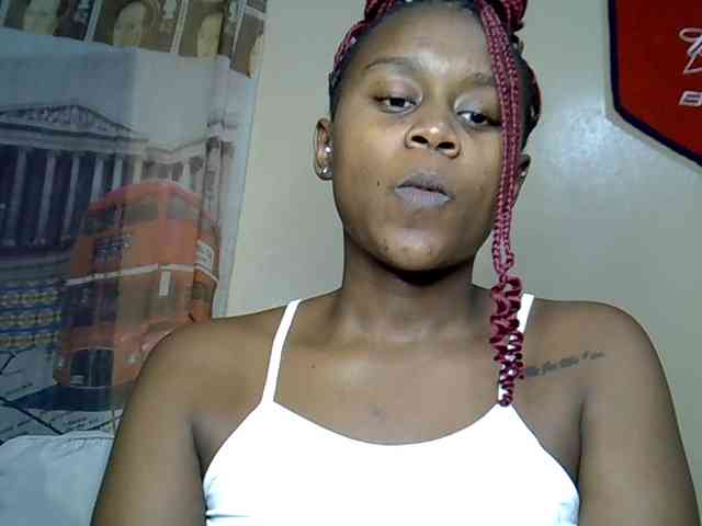 LAYLAAH webcam