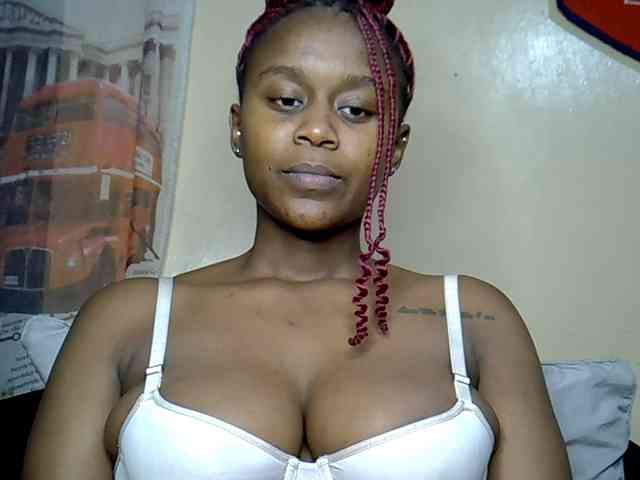 LAYLAAH webcam