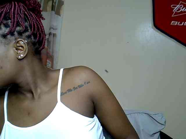 LAYLAAH webcam