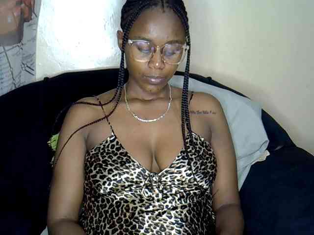 LAYLAAH webcam