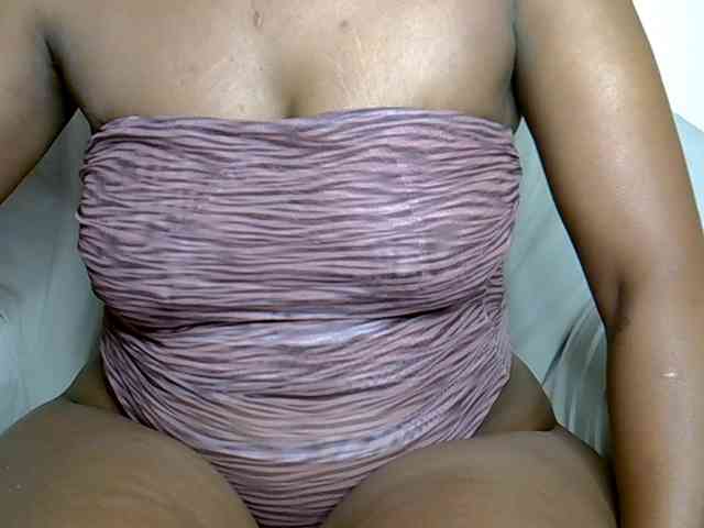 LAYLAAH webcam