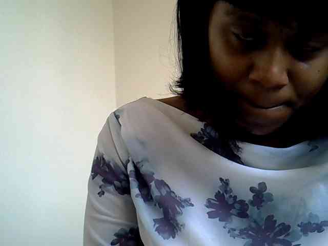 LAYLAAH webcam