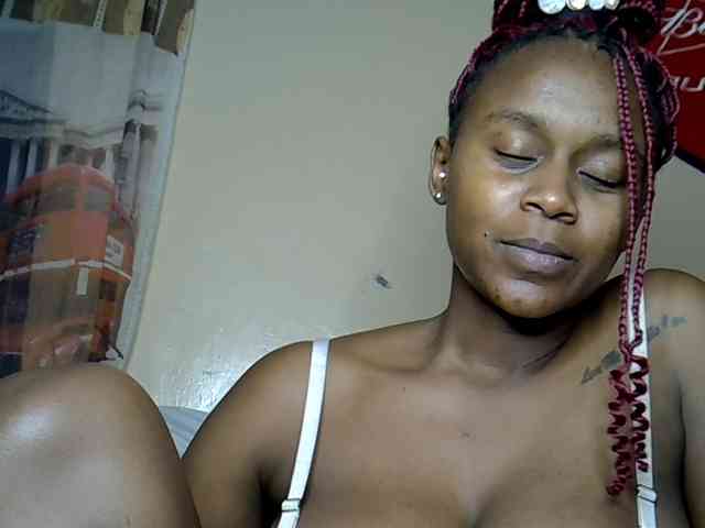 LAYLAAH webcam
