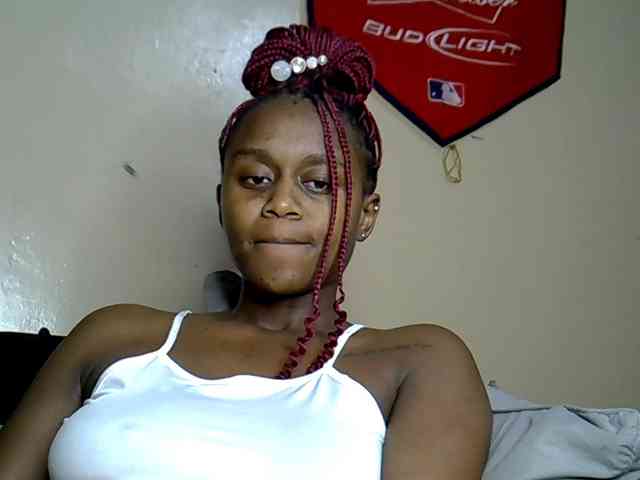 LAYLAAH webcam