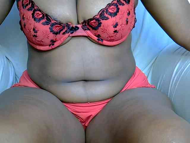 LAYLAAH webcam