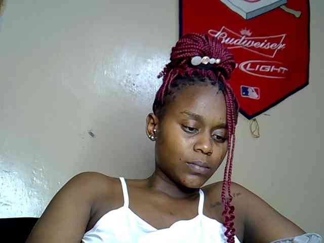 LAYLAAH webcam